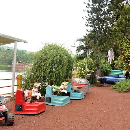 Mayem Lakeview Hotel Goa Eksteriør billede