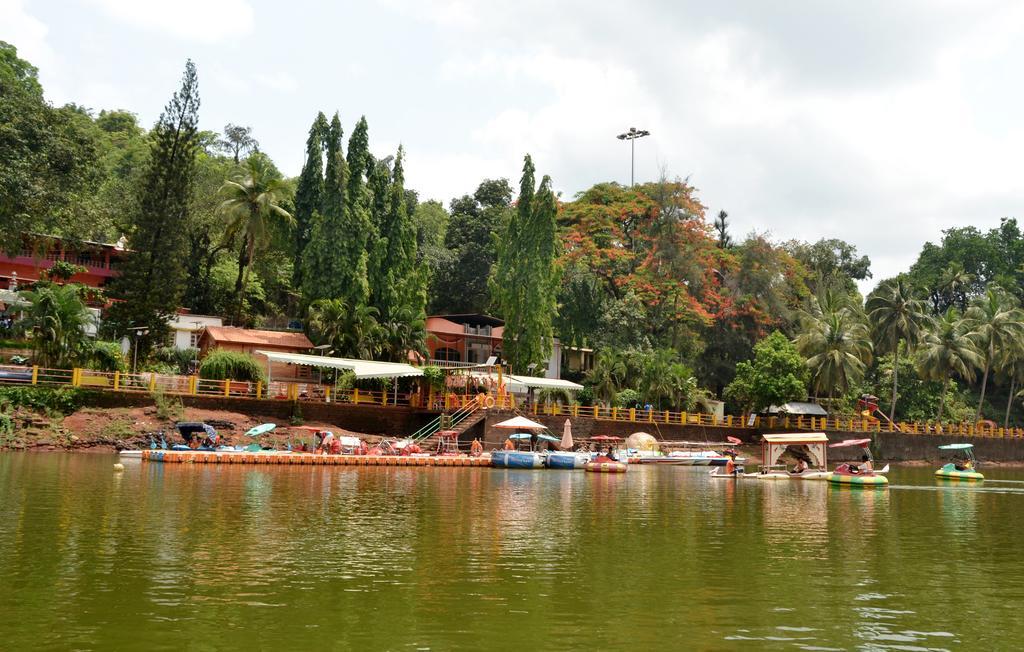Mayem Lakeview Hotel Goa Eksteriør billede