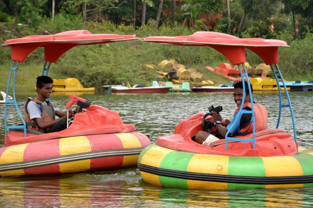 Mayem Lakeview Hotel Goa Eksteriør billede
