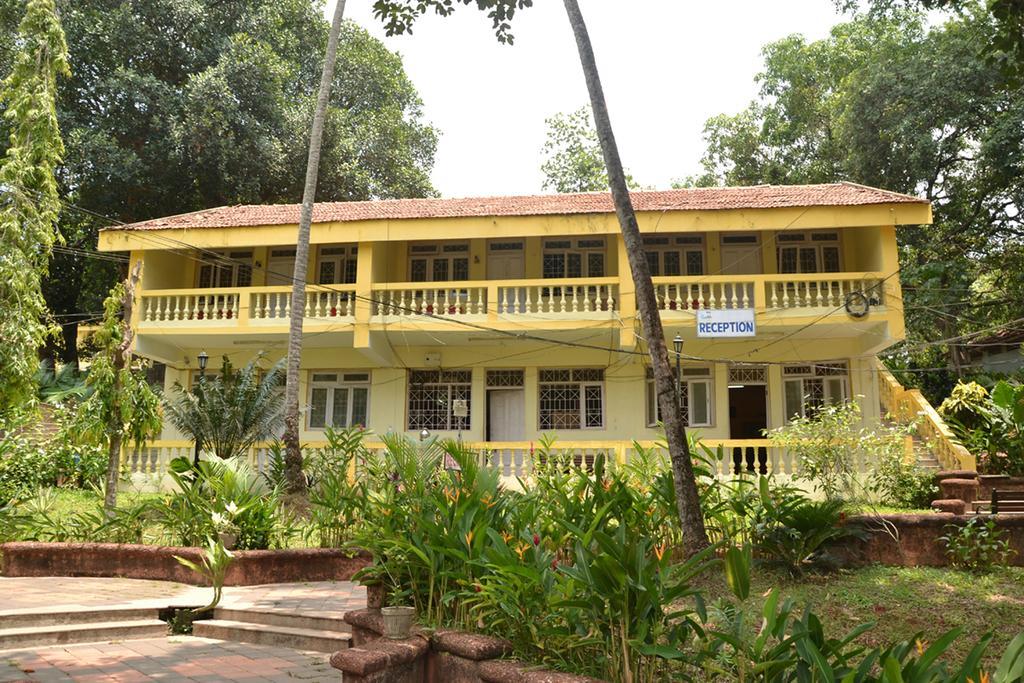 Mayem Lakeview Hotel Goa Eksteriør billede