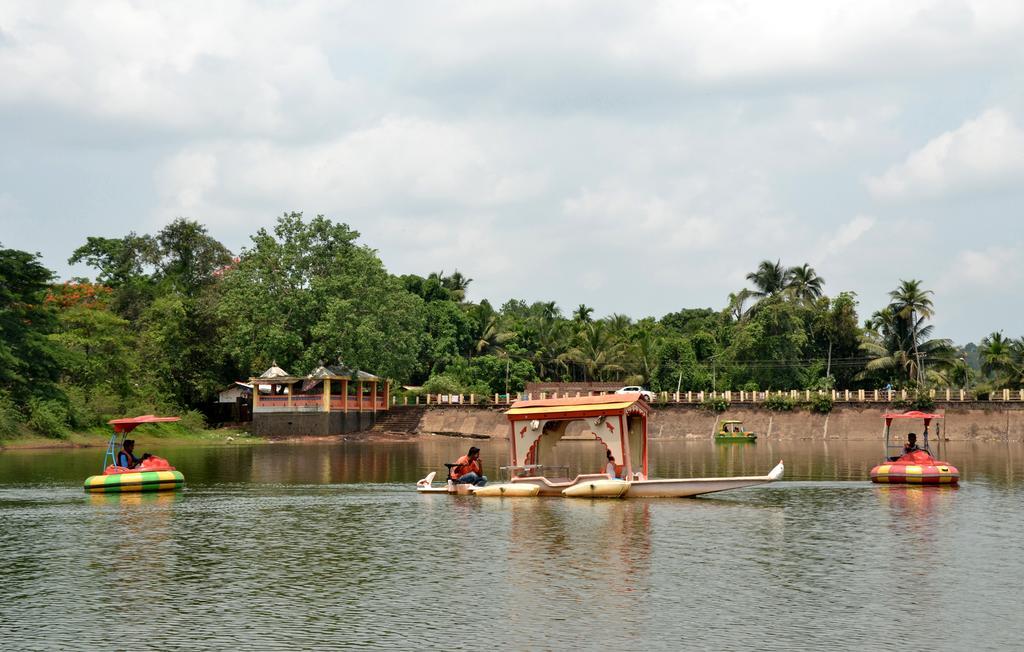 Mayem Lakeview Hotel Goa Eksteriør billede